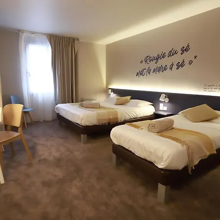 Antares & Hotel La Rivière-Saint-Sauveur