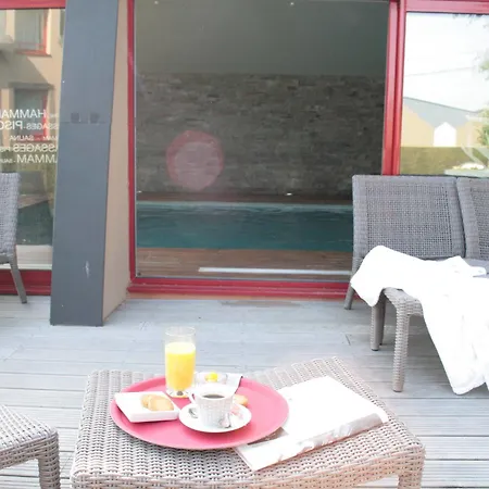 Antares & Hotel La Rivière-Saint-Sauveur